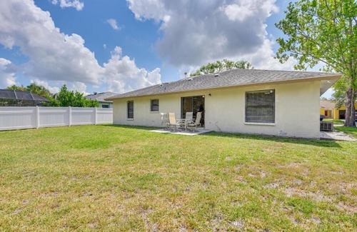 Trailer Estates Casa | 12 Mi to Beach Home with Patio and Yard in Bradenton