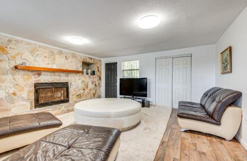 Cocoa Casa | 12 Mi to Beach Home with Outdoor Dining in Cocoa!