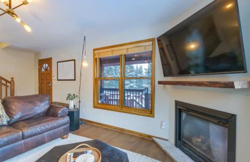 Quandary Village Casa | 12 Mi to Breckenridge Ski Resort Cabin with Hot Tub