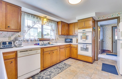 New Lisbon Casa | 12 Mi to Castle Rock Lake: Serene New Lisbon Home!