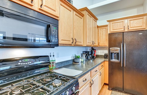 Flagstaff Casa | 12 Mi to Flagstaff: Pet-Friendly Home w/ Sunroom!