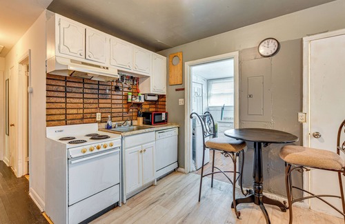 Petersburg Casa | 12 Mi to Lake Chesdin: BBQ-Ready Angler's Getaway!