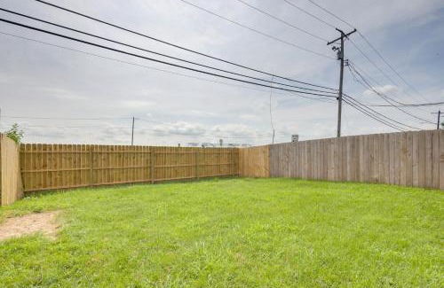 Pontoon Beach Casa | 12 Mi to St Louis Pet-Friendly Metro East Home