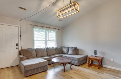 Pontoon Beach Casa | 12 Mi to St Louis Pet-Friendly Metro East Home
