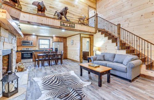 Forest City Casa | 12 Mi to Tryon International Forest City Gem!