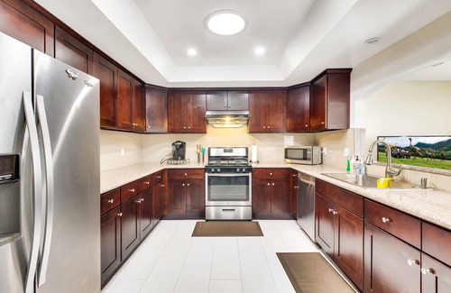 Rowland Heights Casa | Conveniente para Disneyland (menos de 15 millas) Modern Deco Home Capacidad de hasta 16