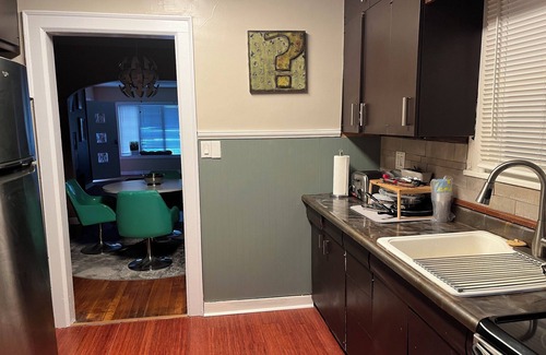 Near Northside Casa | 12 min from Gainbridge, 10 min from Lucas Oil, 12 min from Motor Speedway