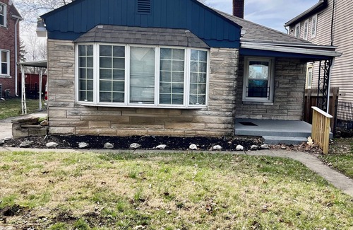 Near Northside Casa | 12 min from Gainbridge, 10 min from Lucas Oil, 12 min from Motor Speedway