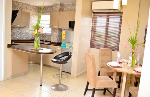 Kokomlemle Apartamento | 12 Minutes from Osu Oxford Street 2BDR apartment/2.5 Bathrooms