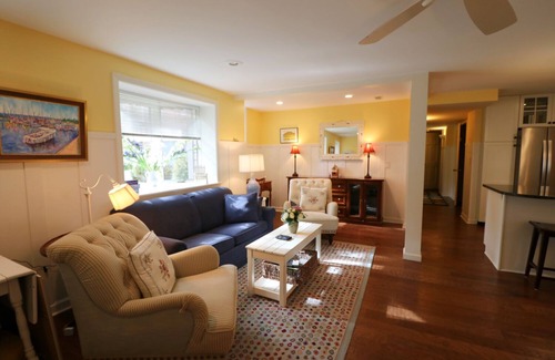 Chautauqua Condominio | 12 Morris 4 - Come and enjoy this recently remodeled 1st floor condo