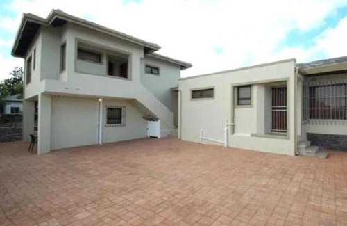 Saldanha Casa | 12 on Beach Guest House