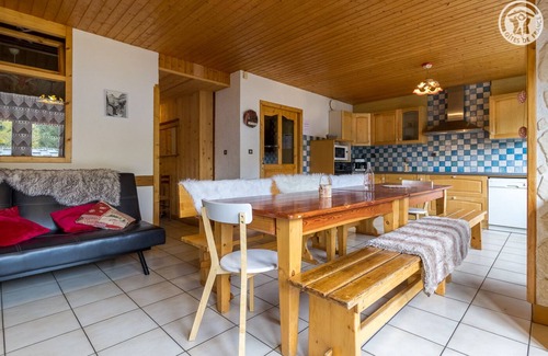 Saint-Sorlin-d'Arves Apartamento | tranquilo apartamento de lujo en una casa - 100 metros de las pistas - COMMERC