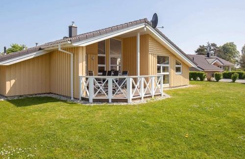 Lensterstrand Casa | 12 person holiday home in GROEMITZ