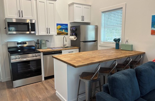 Mid Island Casa | 120 Falkirk Island Cottage - Freestanding home by the Beach!