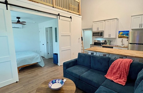 Mid Island Casa | 120 Falkirk Island Cottage - Freestanding home by the Beach!
