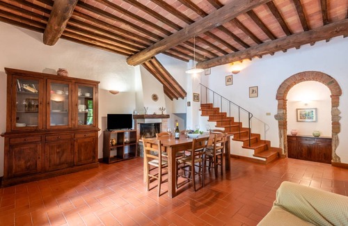 Serre di Rapolano Apartamento | 120 m² Apartamento ∙ 4 habitaciones ∙ 8 huéspedes