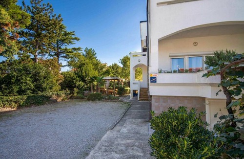 Punat Apartamento | 120 m² Apartamento ∙ 5 habitaciones ∙ 10 huéspedes