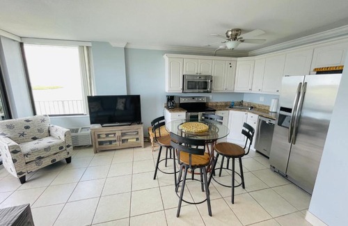 Fort Myers Beach Apartamento | #1203 Panoramic Ocean View at Lovers Key Beach Club