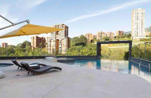 El Castillo Apartamento | 1204, Excelent Location In El Poblado