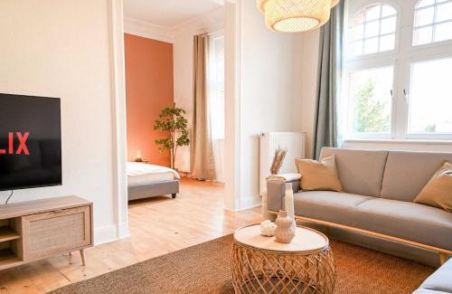 Krefeld Apartamento | 120qm Denkmal Apartment in Krefeld mit Stuck und Balkon - BEUYS Apartments - Krefeld
