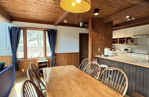 Fujikawaguchiko Cabaña | 120sqm Cathedral ceiling cottage/3min walk lake/Fuji view BBQ terrace/kawaguchi