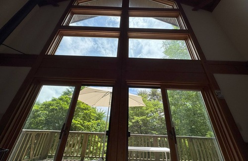 Fujikawaguchiko Cabaña | 120sqm Cathedral ceiling cottage/3min walk lake/Fuji view BBQ terrace/kawaguchi