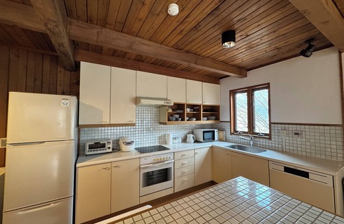 Fujikawaguchiko Casa | 120sqm cottage 3min walk lake BBQ 5min drive Kawaguchi Mt.Fuji stay fam & frnds