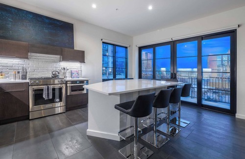 West End Hotel | 121 Hotel Floor 2 Buyout by Avantstay Entire Second Floor Buyout of 121 Hotel! Sleeps 18