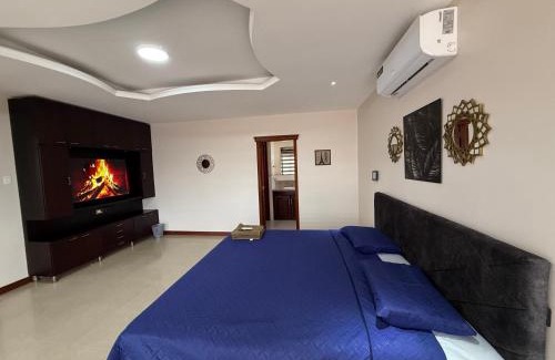 Machala Casa | 1215 Habitación Crucitas Piedra en Machala