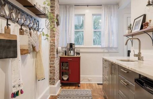 Earlewood Apartamento | 1217 - Right Side · Queen Anne Victorian - Traveler's Apartment