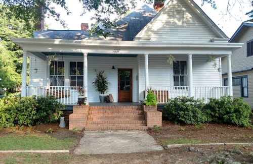 Earlewood Apartamento | 1217 - Right Side · Queen Anne Victorian - Traveler's Apartment