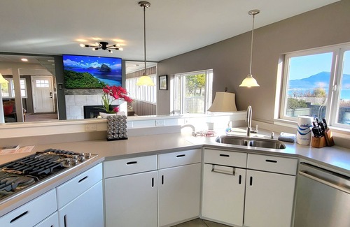 Netarts Casa | 125' Beachfront Bliss, Private Beach Access, Firepits, crabbing, clamming - wow!
