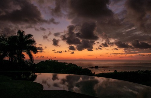 Dominicalito Villa | 97 críticas de cinco estrellas | SUNSETS 365 | Piscina de borde infinito | VISTA AL MAR DEL AGUA BLANCA