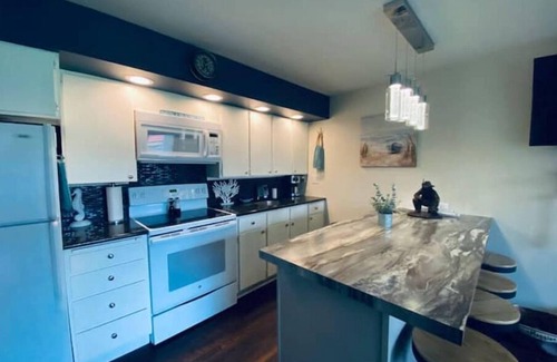 Quincy Condominio | #127 condo by large pool/hot tub/Gorge Shuttle-book separately