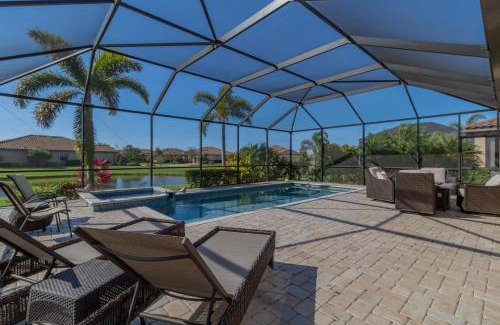 Bradenton Casa | 128 Sweet Tree! Lakeside home with private pool located in River Strand Golf & CC