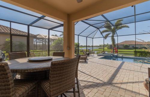 Bradenton Casa | 128 Sweet Tree! Lakeside home with private pool located in River Strand Golf & CC