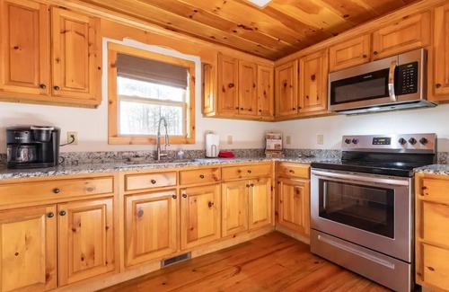 Mentone Casa | $129 August Mid-Week SALE!Brow-HotTub-GR8Coffee-Pet-New Bath
