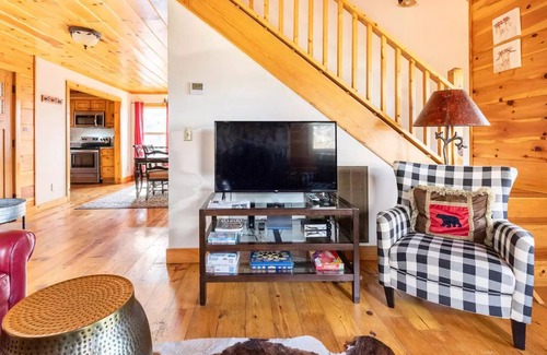 Mentone Casa | $129 August Mid-Week SALE!Brow-HotTub-GR8Coffee-Pet-New Bath
