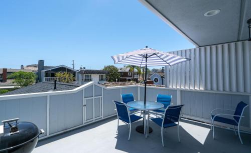 Balboa Island Casa | 129 Opal Ave A & B