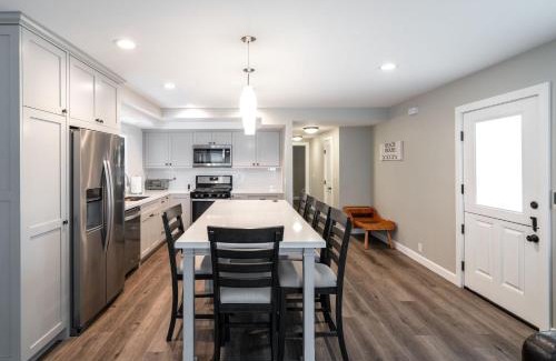 Balboa Island Casa | 129 Opal Ave A