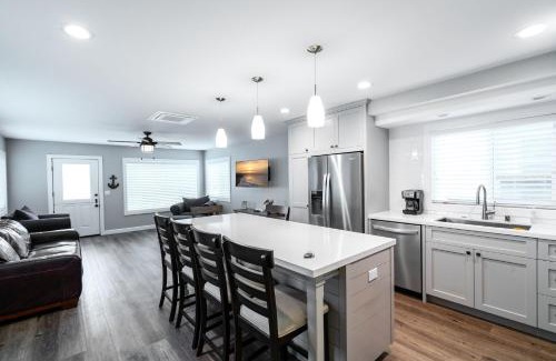 Balboa Island Casa | 129 Opal Ave A