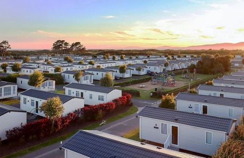 Wigton Casa | 12ft-wide caravan with one double and one twin.