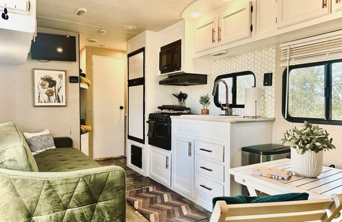 Dripping Springs Casa | 13 Acres Solstice RV: Hike/Swim/Yoga