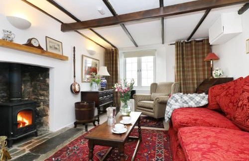 Lostwithiel Casa | 13 Castle Hill