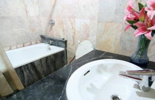 Nonthaburi Hotel | 13 Coins Ngamwongwan Hotel