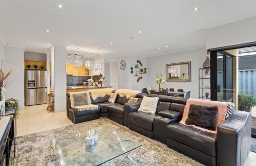 Morley Casa | 13 Family Home In Morley Sleeps 6 Comfortably