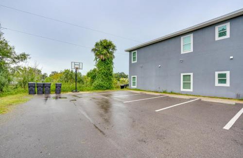 Memphis Apartamento | 13 Mi to Beaches Pet-Friendly Condo in Palmetto!