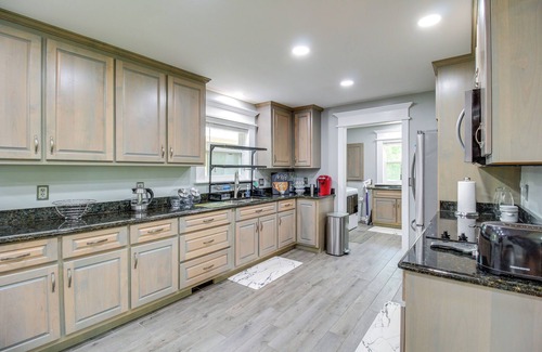 Henagar Casa | 13 Mi to Guntersville Lake: Henagar Gem w/ Hot Tub