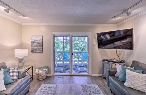 Royal Casa | 13 Mi to Hot Springs Serene Royal Home with Deck!