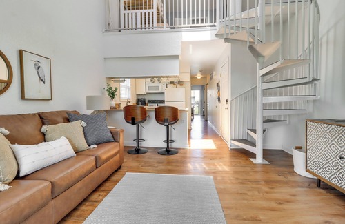 Oak Harbor Condominio | 13 Mi to Port Clinton: Lake Erie Getaway w/ Dock